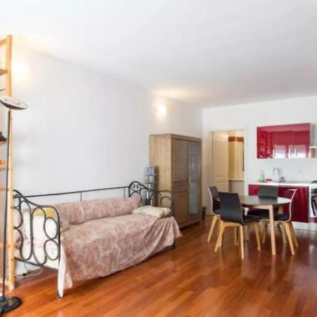Vintage Apartment In Corvetto Area Milano Eksteriør bilde